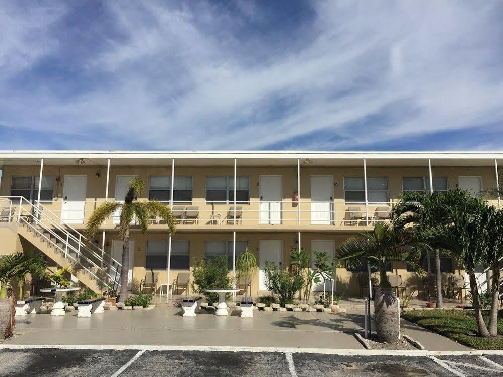 Pelican By The Sea Pompano Beach Exterior foto